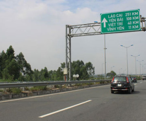 Phạt qua camera trên cao tốc: Không nể biển xanh, biển đỏ