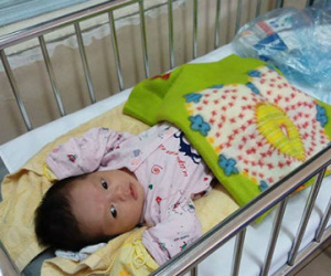 Bé gái được mẹ đặt tên rồi bỏ rơi tại bệnh viện ngay sau sinh hiện nay ra sao?