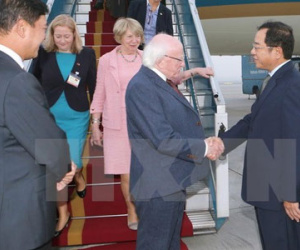 Tổng thống Ireland và Phu nhân bắt đầu thăm cấp Nhà nước tới Việt Nam