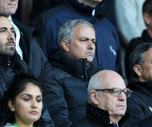 Alan Shearer bất ngờ ủng hộ Mourinho chỉ trích Smalling và Shaw