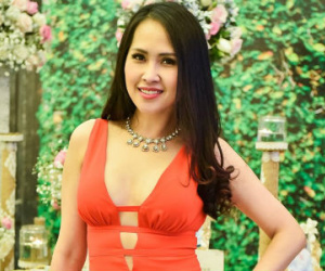 "Gái nhảy" Minh Thư kể cuộc sống vất vả và khóc nhiều ở Mỹ