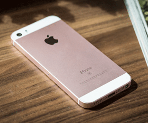 Tương lai mịt mù của iPhone SE