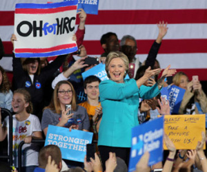 Hillary Clinton nắm 90% khả năng chiến thắng trước giờ bầu cử