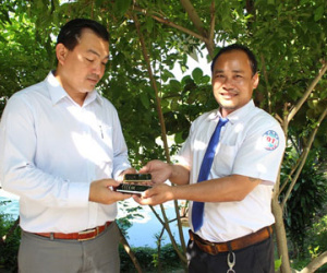 Tài xế taxi trả lại khách 2 điện thoại Vertu trị giá 40.000 USD
