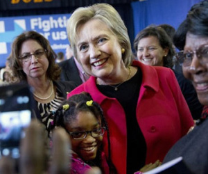 7 điểm không thể bỏ qua về "ngày quyết định" Trump - Clinton
