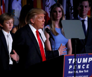 Trump xuất hiện lần đầu tiên sau chiến thắng