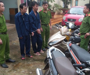 Hai anh em ruột đột nhập dãy trọ trộm xe SH
