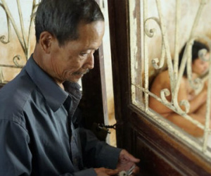 Nỗi lòng người cha nhốt con trong nhà gần 20 năm giữa thủ đô