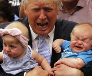 Phản ứng "một trời một vực" của trẻ nhỏ khi gặp Barack Obama và Donald Trump