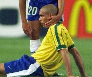 Cơn động kinh của Ronaldo tại World Cup 1998: Thuyết âm mưu và bí mật khủng khiếp
