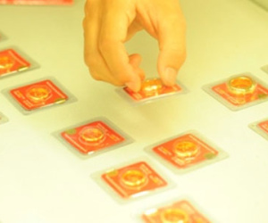 Giá vàng lao dốc