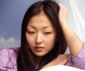 Luôn lo sợ chồng ngoại tình khi đi làm xa