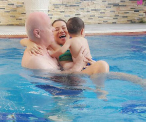 Những hình ảnh hiếm hoi của con trai Thu Minh