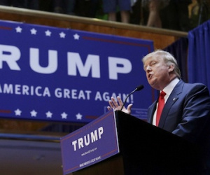Phí sản xuất iPhone có thể tăng 50 USD/ chiếc sau khi Donald Trump đắc cử
