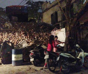 Sống khổ trên đất vàng gần Bờ Hồ