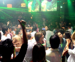 TP.HCM tổng kiểm tra karaoke, quán bar, vũ trường