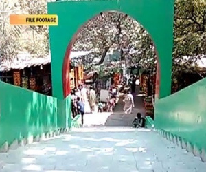 Đánh bom kinh hoàng tại Pakistan, hơn 130 người thương vong