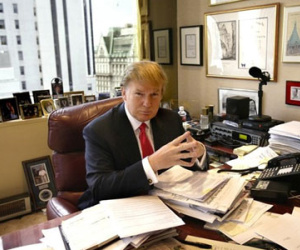 Một ngày của Trump: Không ăn sáng, ngủ rất ít