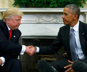 Những khoảnh khắc đối mặt khó xử giữa ông Trump và ông Obama