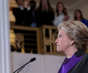 Bà Clinton đổ thừa giám đốc FBI khiến mình thất bại