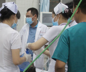 Bác sĩ nói về bệnh của người tự cắt chân: "Họ cũng bị ám ảnh muốn cắt chi người bên cạnh"