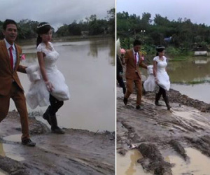 Cô dâu đi ủng lội bùn về nhà chồng gây xúc động mạnh