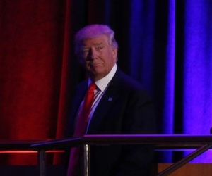 Donald Trump có thể mất chức tổng thống