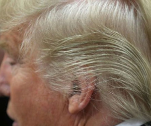 Sự thật về mái tóc kì lạ của Donald Trump