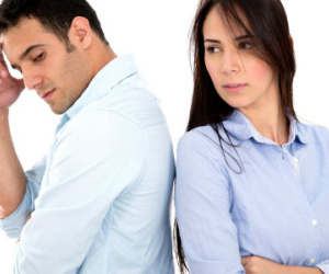 Chứng kiến vợ ngủ với đàn ông khác, vẫn phải chịu đựng vì con?