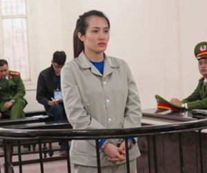 Thiếu phụ tố bị tình địch đặt bẫy lừa xách heroin