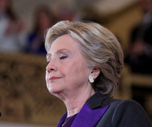 Bà Clinton chính thức vượt tỷ phú Trump số phiếu cử tri