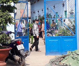 Người bán vé số tử vong trong phòng trọ khóa cửa