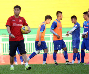Tuyển Việt Nam lên đường dự AFF Cup: Niềm tin từ người hâm mộ