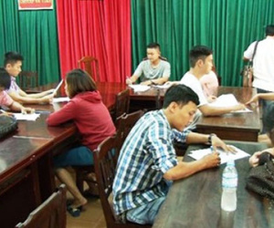 Bắt quả tang nhiều "quý bà" sát phạt trong khách sạn