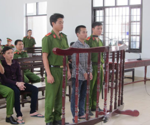 Đâm chết người chỉ vì cãi nhau chuyện "đi bộ giữa đường"