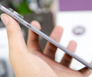 Moto Z mỏng 5,2mm về Việt Nam giá 16 triệu đồng
