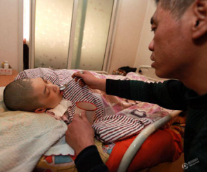 Nếu ngôn tình là có thật, thì ông chủ bỗng chốc trở thành người nghèo này chính là một soái ca rồi!
