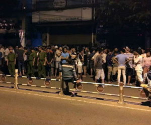 Dân chặn xe trên Quốc lộ sau vụ tai nạn giao thông