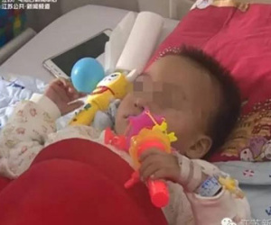 Chỉ vì người lớn sơ sẩy, chị gái 3 tuổi đã khiến em trai 2 tuổi bị liệt nửa thân dưới, cắt bỏ thận phải