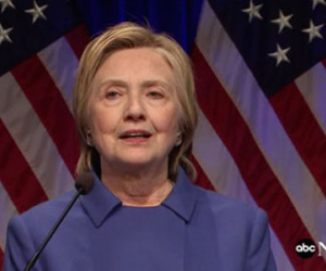 Clinton: "Tôi từng muốn thu mình lại và không bao giờ rời khỏi nhà"