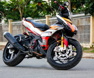 Exciter 150 kết hợp dàn vỏ màu độc và đồ chơi ở Sài Gòn