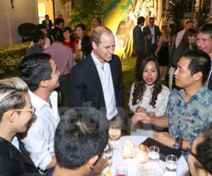 Hoàng tử William gặp gỡ 50 thanh niên, lãnh đạo trẻ Việt Nam