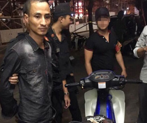 Thanh niên mới ra tù thủ súng ngắn gặp phải cảnh sát 141