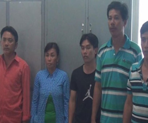 Triệu tập nhóm đánh 3 người bán hàng rong ở Sài Gòn