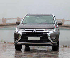 Mitsubishi Outlander - Đối thủ xứng tầm của Mazda CX-5