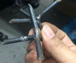 Nhiều tài xế dính bẫy đinh 4 chân trên quốc lộ 1A