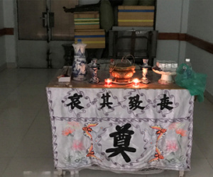 Nghi án tình nhân của mẹ liên quan đến cái chết của bé 2 tuổi