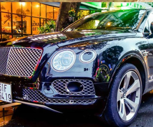 Ảnh Bentley Bentayga - siêu SUV giá 19 tỷ đồng ở Sài Gòn