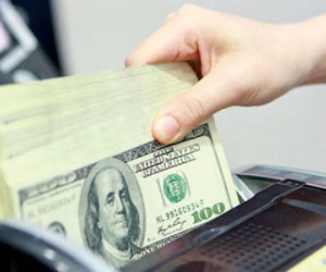 Giữ VND có lợi hơn găm giữ USD