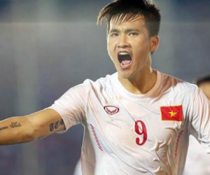 HLV Lê Thụy Hải: "Hàng thủ lỏng lẻo nhưng Công Vinh đẳng cấp"